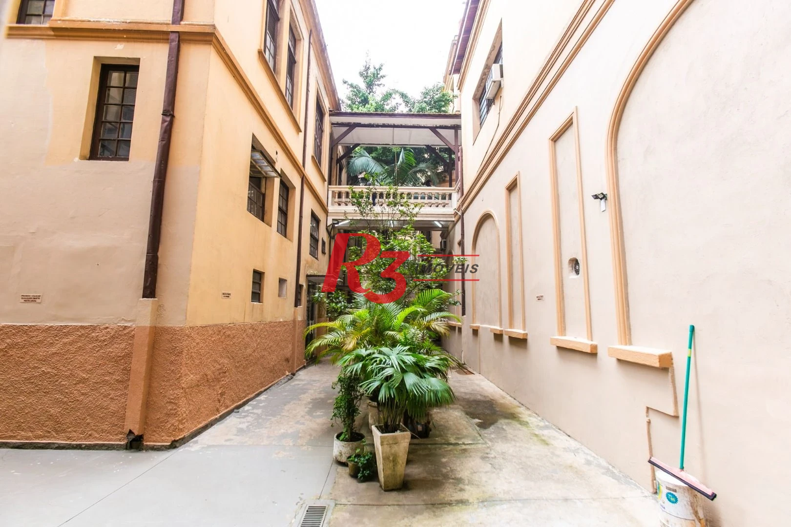 Sala, 37 m² - venda por R$ 300.000,00 ou aluguel por R$ 3.000,00/mês - Centro - Santos/SP
