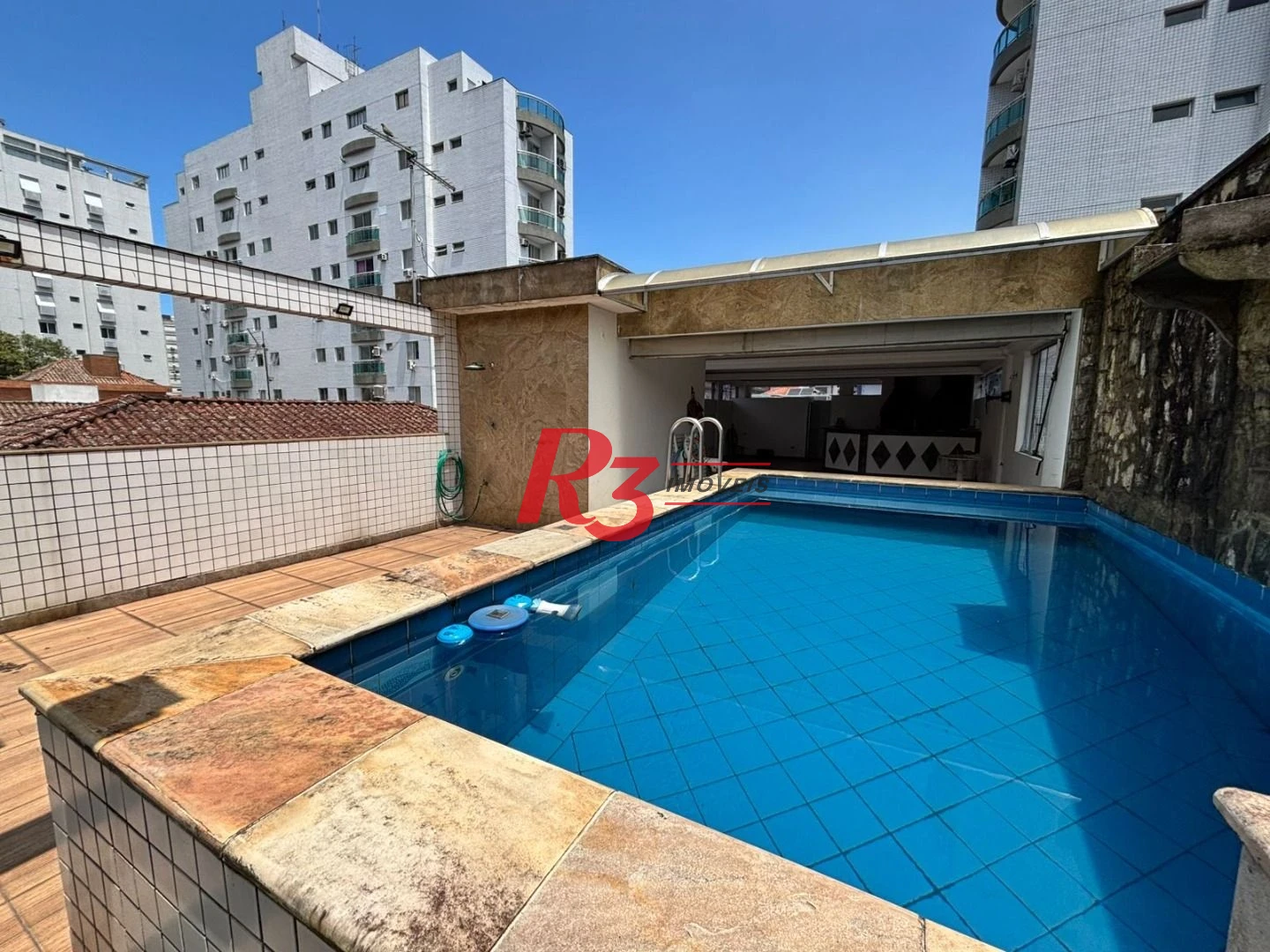 Sobrado com 3 dormitórios à venda, 329 m² por R$ 2.650.000,00 - Ponta da Praia - Santos/SP