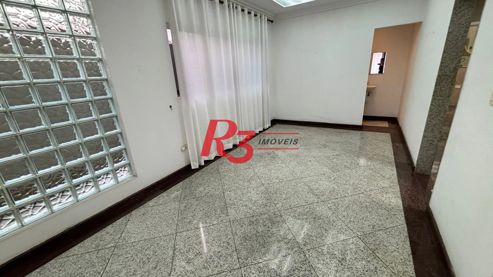 Sobrado com 3 dormitórios à venda, 329 m² por R$ 2.650.000,00 - Ponta da Praia - Santos/SP
