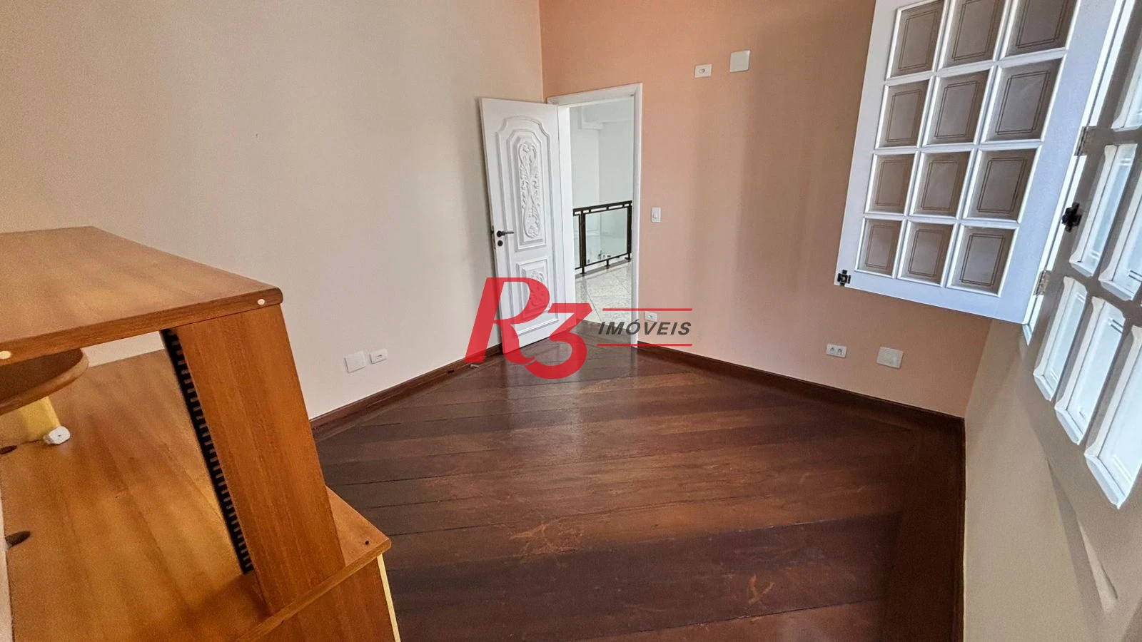 Sobrado com 3 dormitórios à venda, 329 m² por R$ 2.650.000,00 - Ponta da Praia - Santos/SP