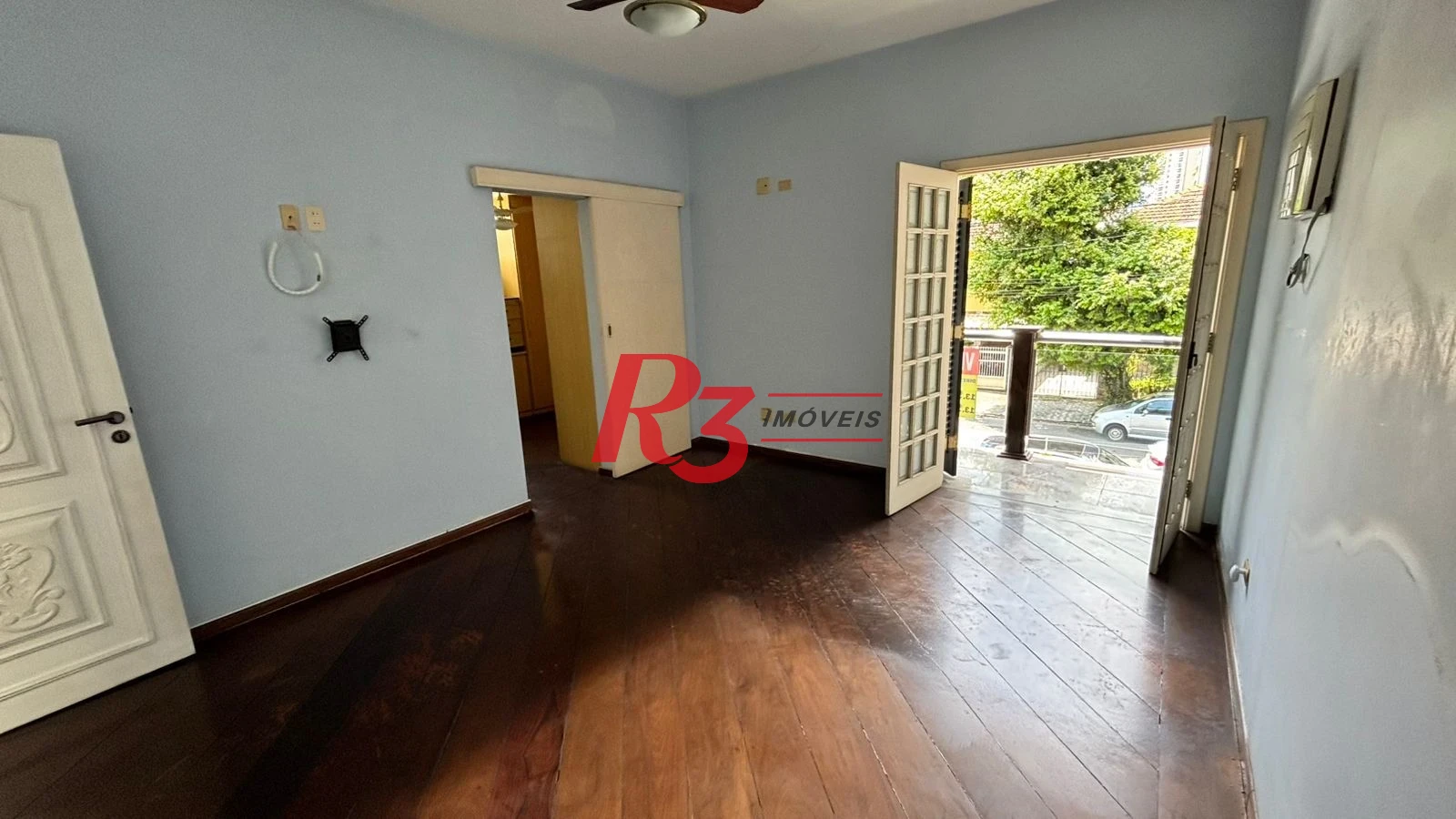 Sobrado com 3 dormitórios à venda, 329 m² por R$ 2.650.000,00 - Ponta da Praia - Santos/SP