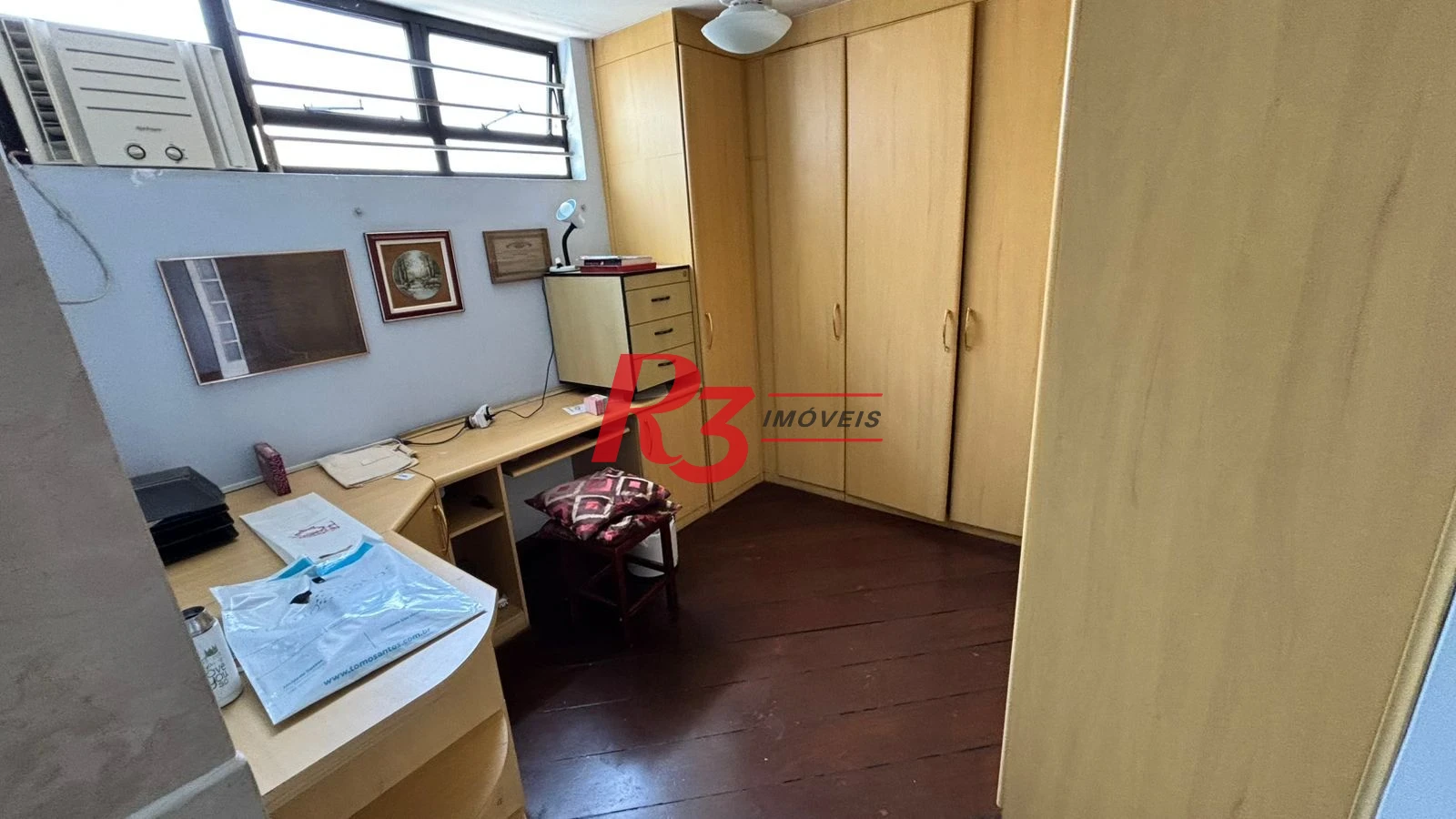 Sobrado com 3 dormitórios à venda, 329 m² por R$ 2.650.000,00 - Ponta da Praia - Santos/SP