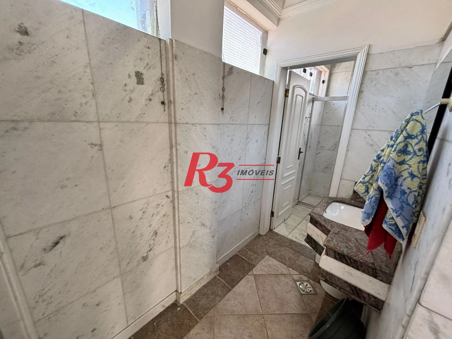 Sobrado com 3 dormitórios à venda, 329 m² por R$ 2.650.000,00 - Ponta da Praia - Santos/SP