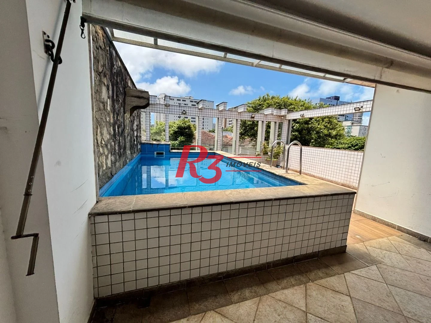 Sobrado com 3 dormitórios à venda, 329 m² por R$ 2.650.000,00 - Ponta da Praia - Santos/SP