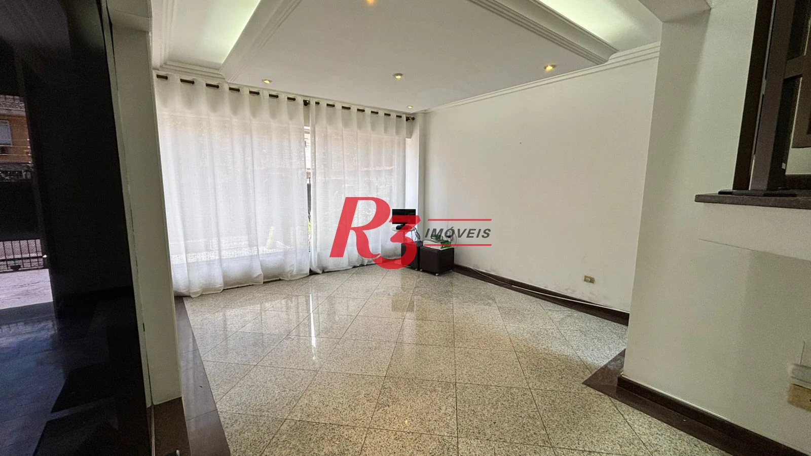 Sobrado com 3 dormitórios à venda, 329 m² por R$ 2.650.000,00 - Ponta da Praia - Santos/SP