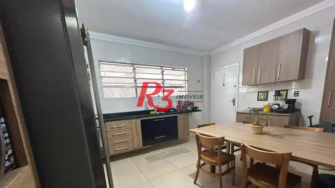Apartamento com 3 dormitórios à venda, 133 m² por R$ 800.000,00 - Gonzaga - Santos/SP