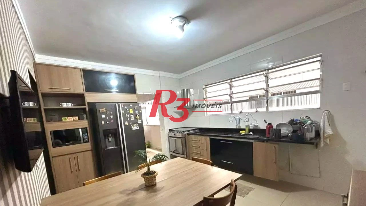 Apartamento com 3 dormitórios à venda, 133 m² por R$ 800.000,00 - Gonzaga - Santos/SP