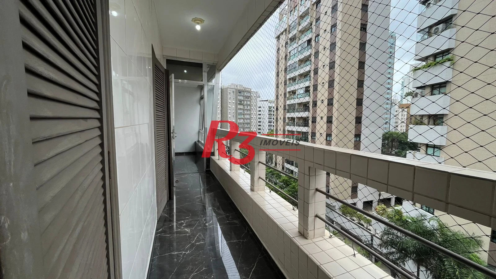 Apartamento para alugar, 110 m² por R$ 4.800,00/mês - Boqueirão - Santos/SP