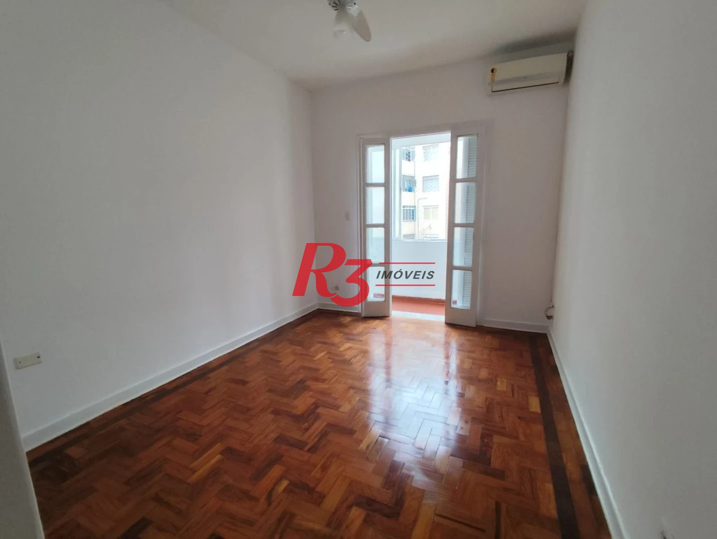 Apartamento à venda, 40 m² por R$ 300.000,00 - Boqueirão - Santos/SP