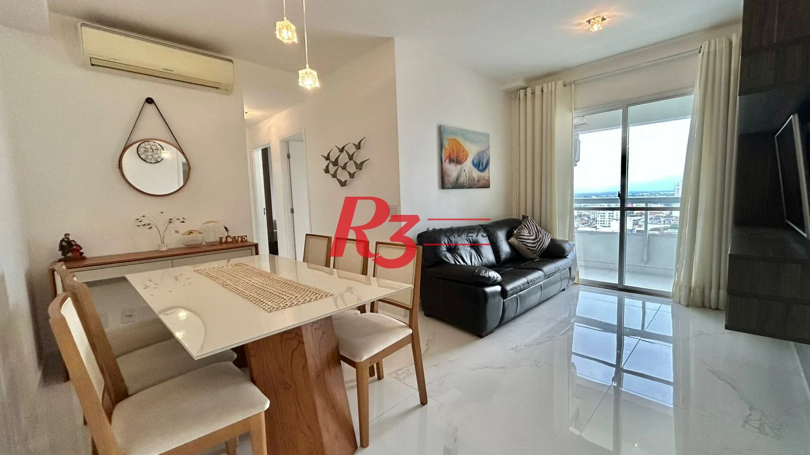 Apartamento com 2 dormitórios à venda, 70 m² por R$ 640.000,00 - Centro - São Vicente/SP