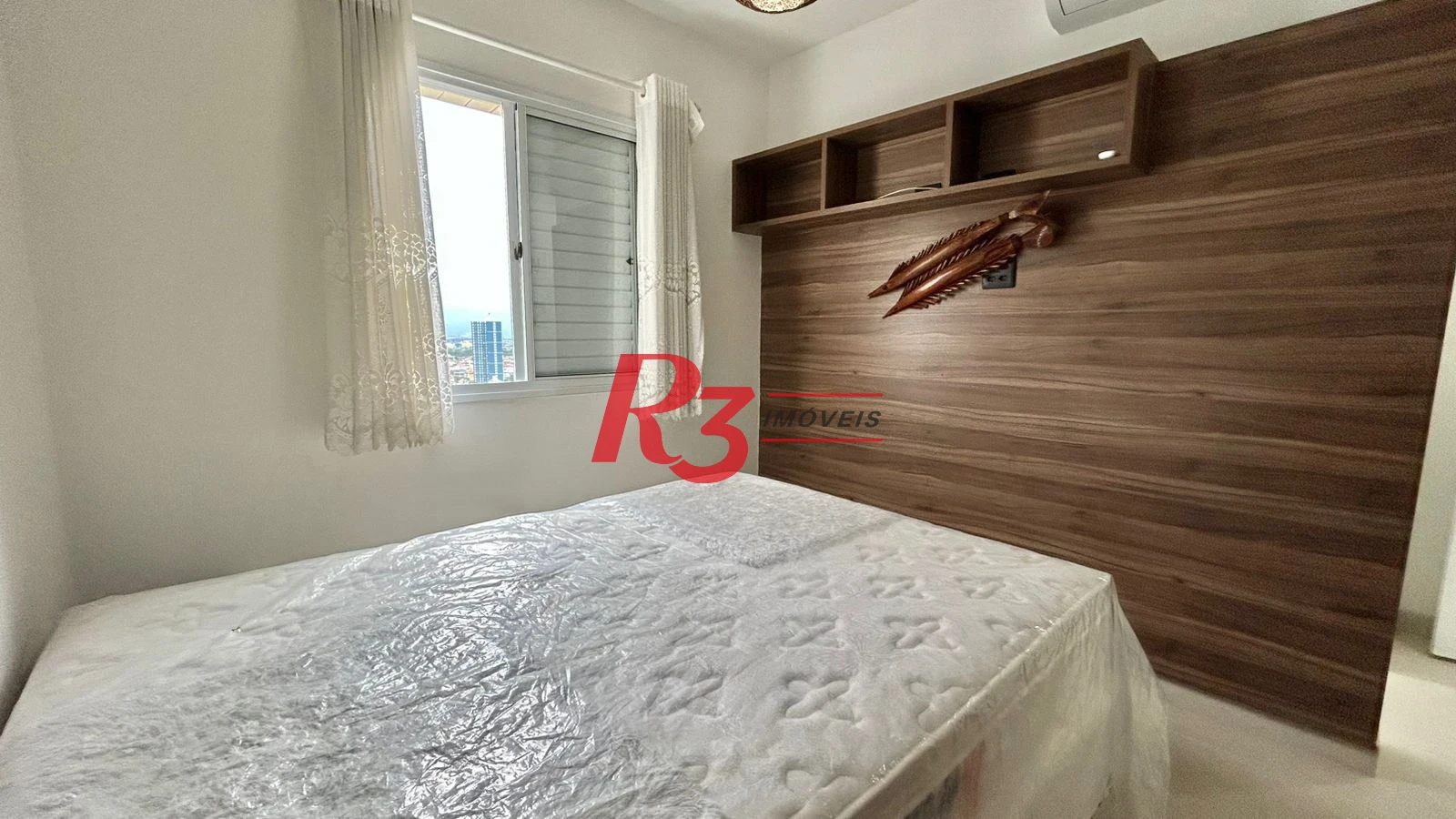 Apartamento com 2 dormitórios à venda, 70 m² por R$ 640.000,00 - Centro - São Vicente/SP