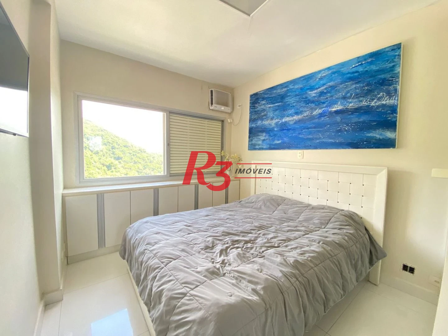 Apartamento com 3 dormitórios à venda, 120 m² por R$ 800.000,00 - Praia das Pitangueiras - Guarujá/SP