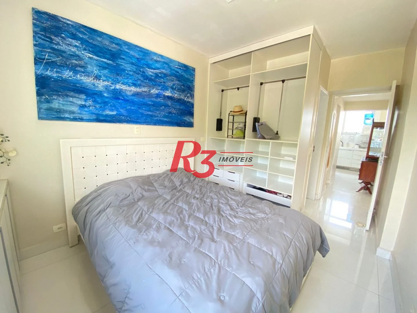 Apartamento com 3 dormitórios à venda, 120 m² por R$ 800.000,00 - Praia das Pitangueiras - Guarujá/SP