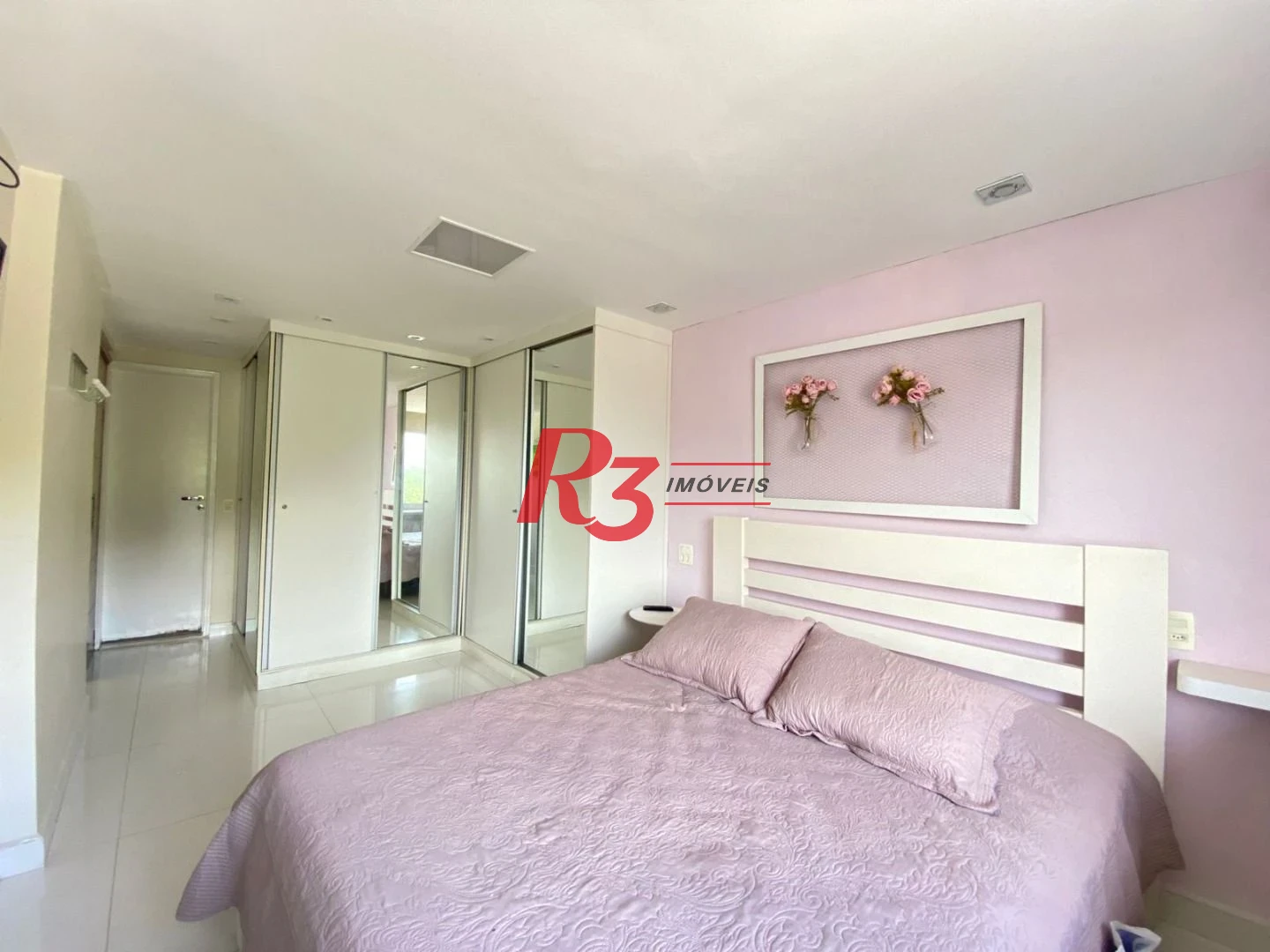 Apartamento com 3 dormitórios à venda, 120 m² por R$ 800.000,00 - Praia das Pitangueiras - Guarujá/SP