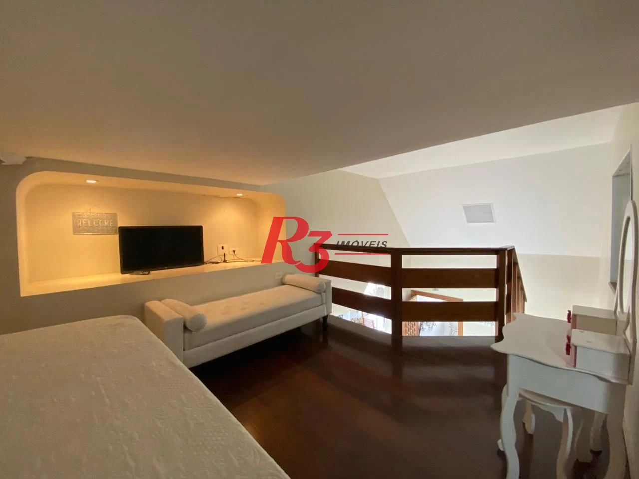 Apartamento com 3 dormitórios à venda, 120 m² por R$ 800.000,00 - Praia das Pitangueiras - Guarujá/SP