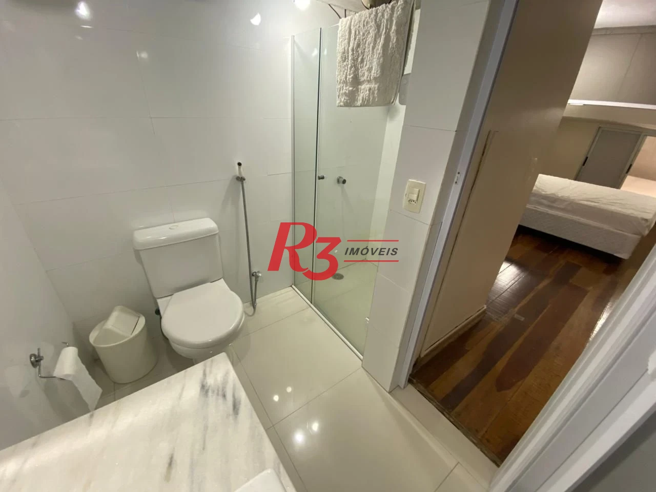 Apartamento com 3 dormitórios à venda, 120 m² por R$ 800.000,00 - Praia das Pitangueiras - Guarujá/SP