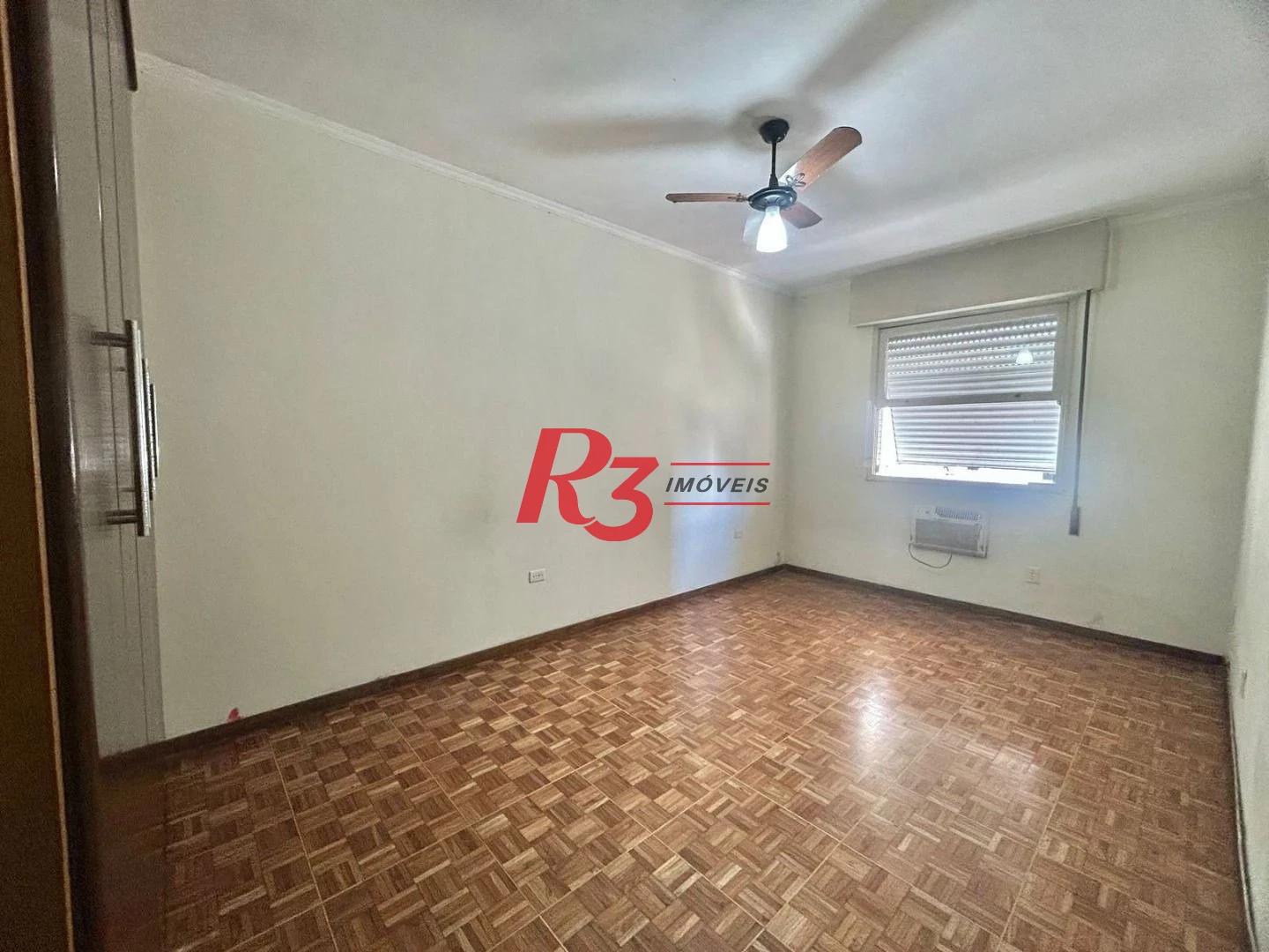 Apartamento com 3 dormitórios à venda, 168 m² por R$ 750.000,00 - Itararé - São Vicente/SP