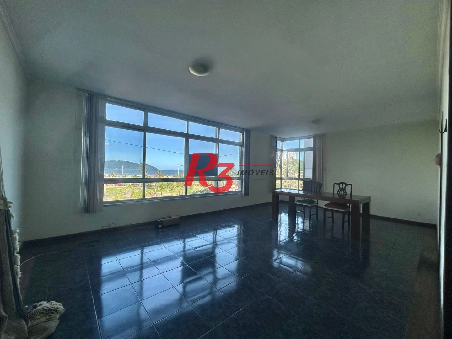 Apartamento com 3 dormitórios à venda, 168 m² por R$ 750.000,00 - Itararé - São Vicente/SP