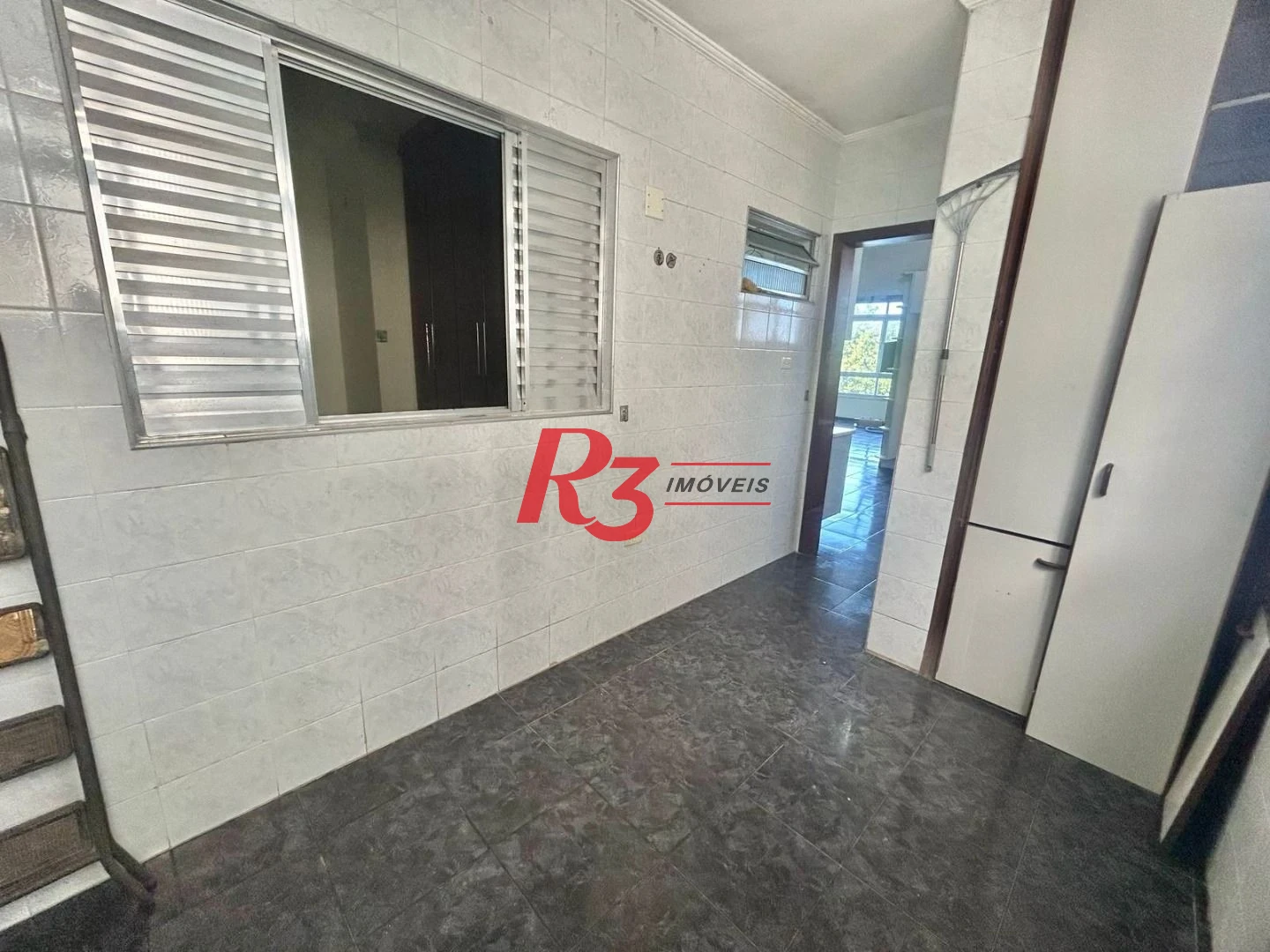 Apartamento com 3 dormitórios à venda, 168 m² por R$ 750.000,00 - Itararé - São Vicente/SP