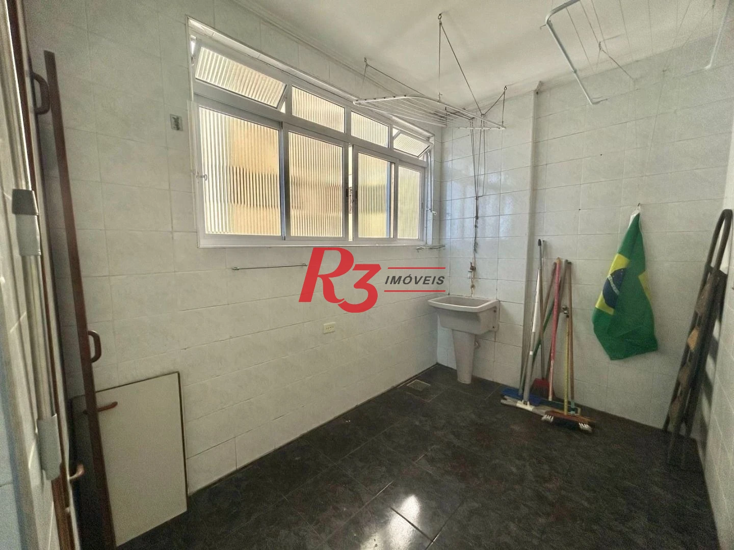 Apartamento com 3 dormitórios à venda, 168 m² por R$ 750.000,00 - Itararé - São Vicente/SP
