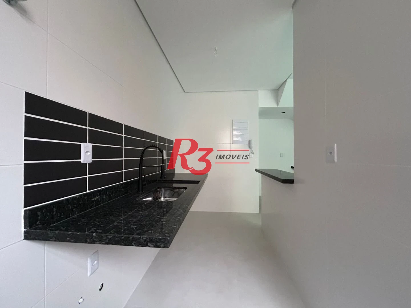 Casa com 2 dormitórios à venda, 90 m² por R$ 720.000,00 - Marapé - Santos/SP