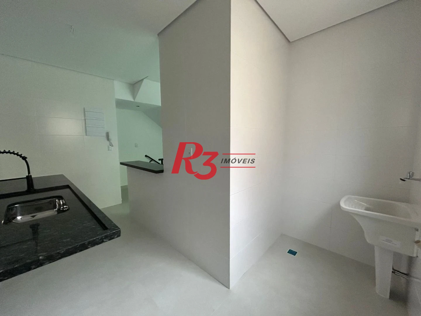 Casa com 2 dormitórios à venda, 90 m² por R$ 720.000,00 - Marapé - Santos/SP