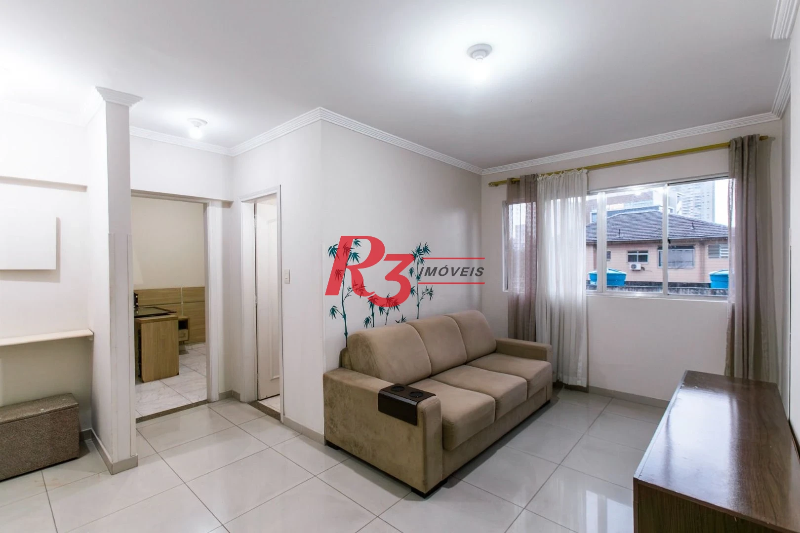 Apartamento com 1 dormitório para alugar, 50 m² - Vila Matias - Santos/SP.  R$3.000,00 Pacote