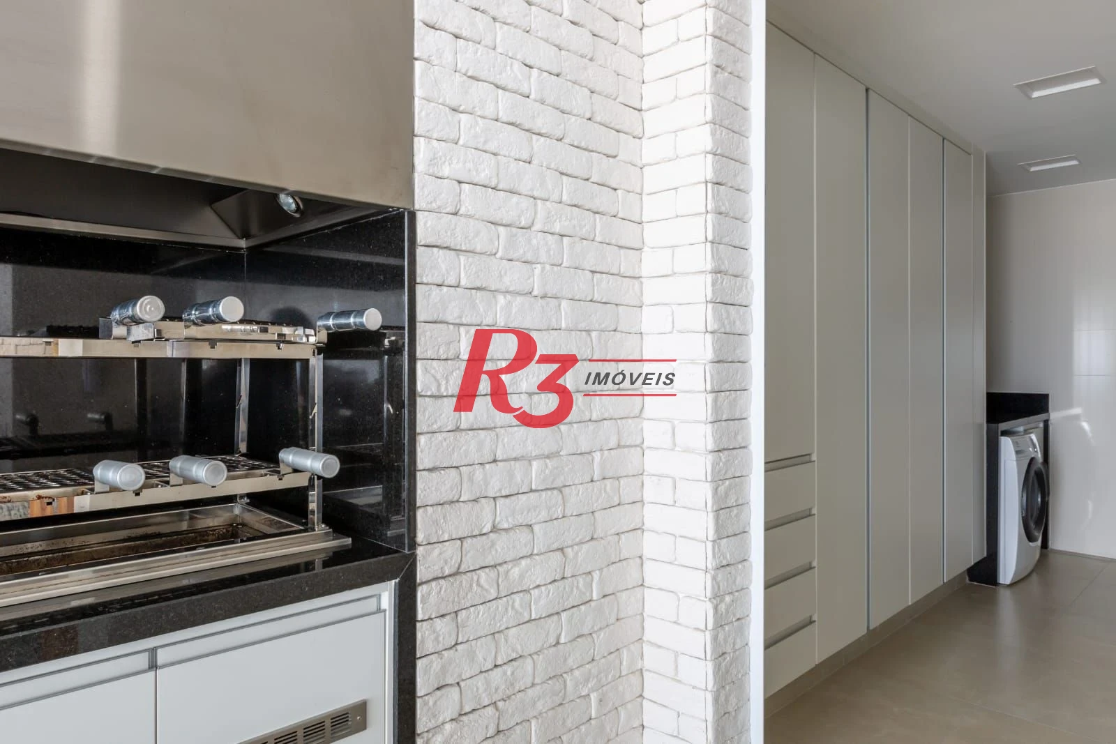 Apartamento com 3 dormitórios à venda, 104 m² por R$ 1.065.000,00 - Jardim Praiano - Guarujá/SP