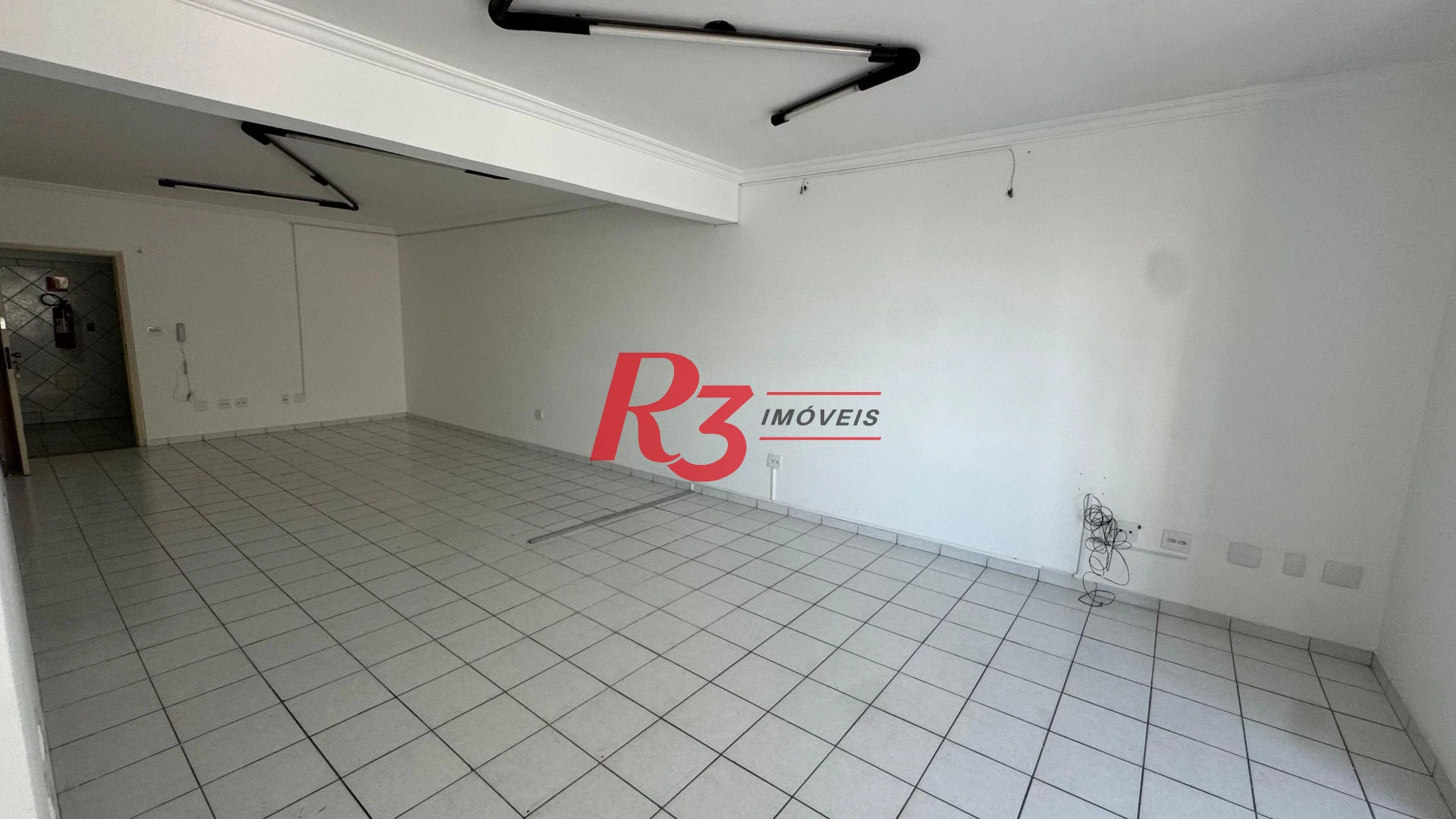 Sala à venda, 77 m² por R$ 270.000,00 - Vila Matias - Santos/SP