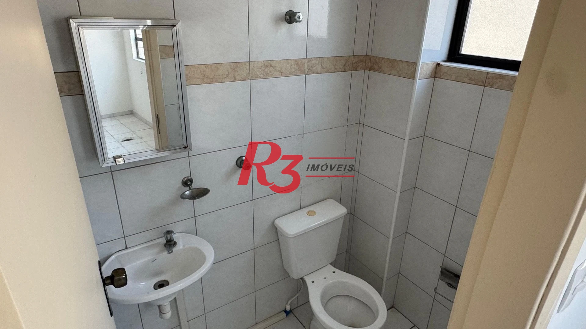 Sala à venda, 77 m² por R$ 270.000,00 - Vila Matias - Santos/SP
