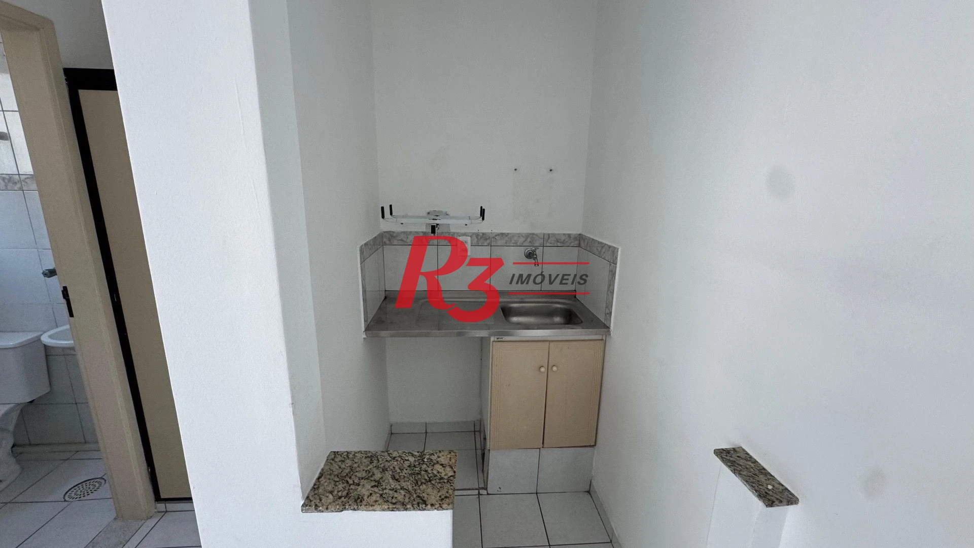 Sala à venda, 77 m² por R$ 270.000,00 - Vila Matias - Santos/SP