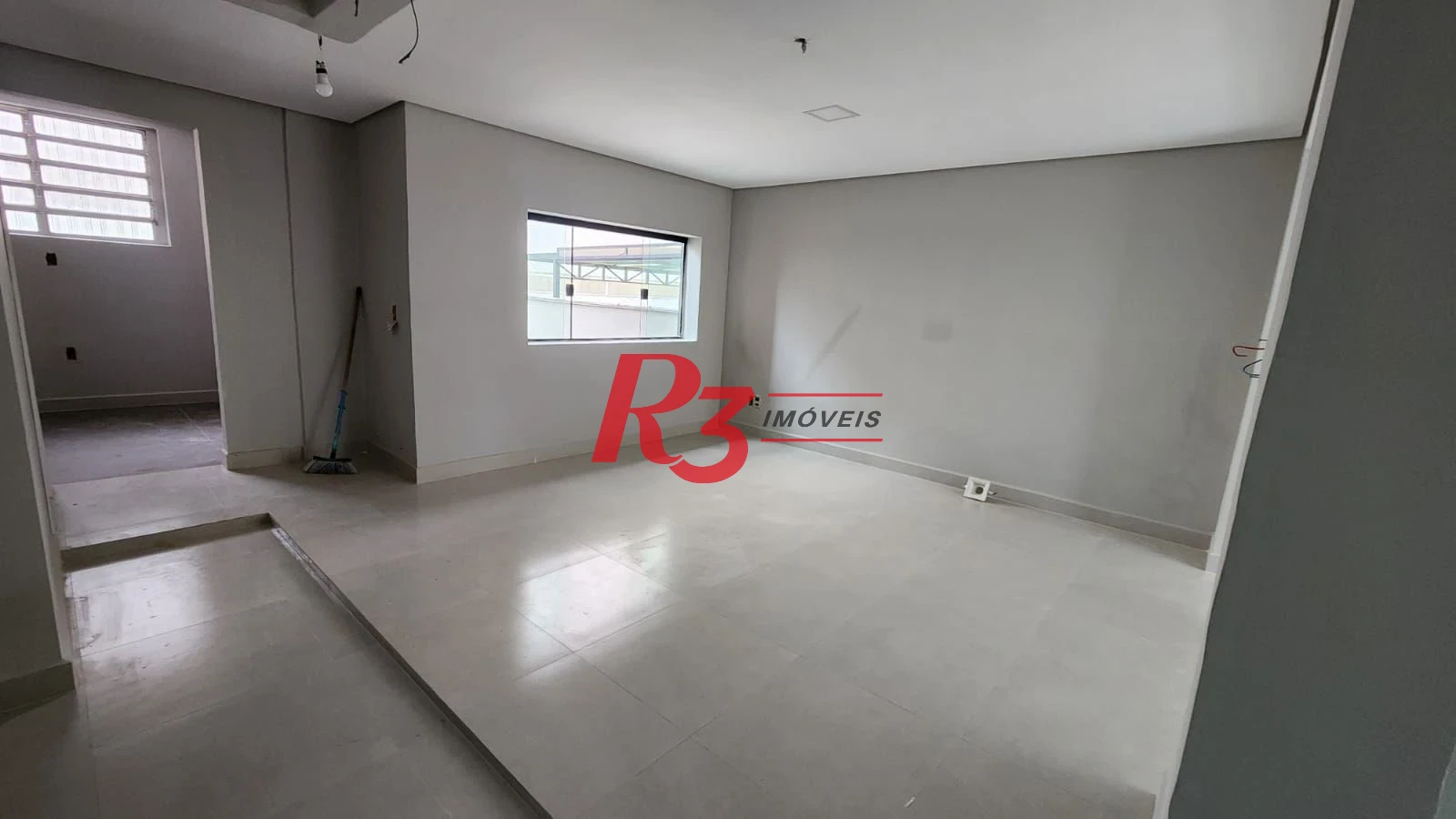 Sobrado para alugar, 200 m² por R$ 25.550,00/mês - Gonzaga - Santos/SP