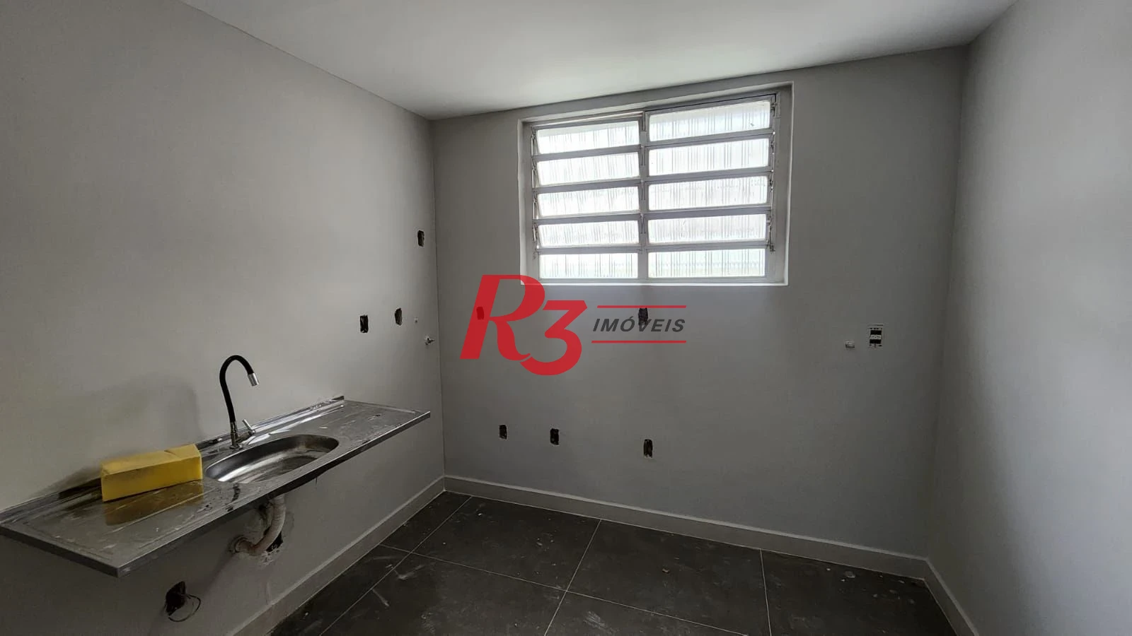 Sobrado para alugar, 200 m² por R$ 25.550,00/mês - Gonzaga - Santos/SP