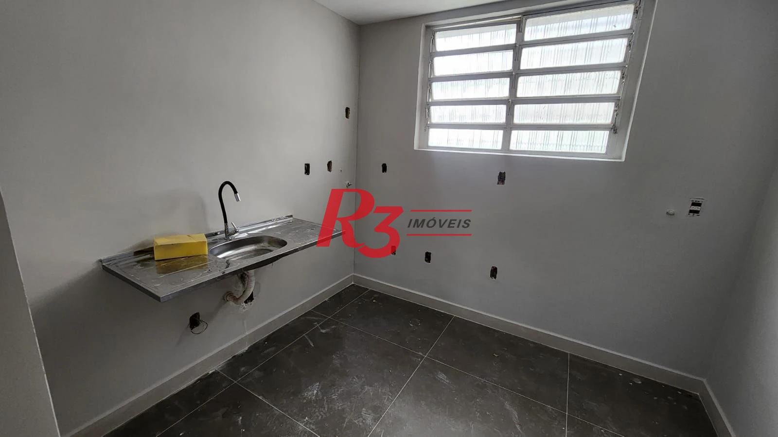 Sobrado para alugar, 200 m² por R$ 25.550,00/mês - Gonzaga - Santos/SP
