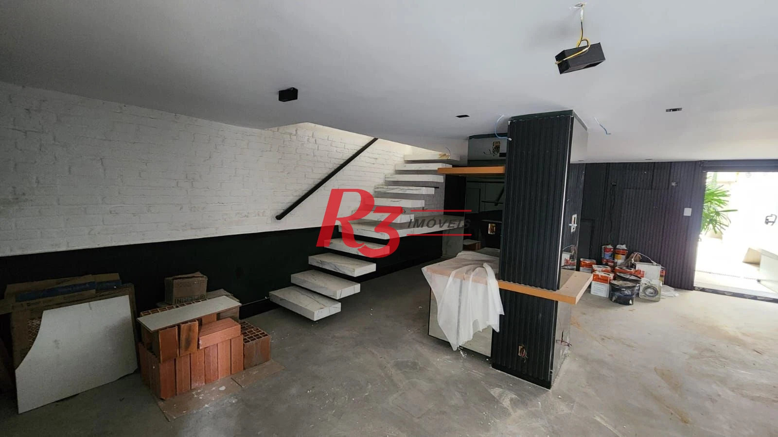 Sobrado para alugar, 200 m² por R$ 25.550,00/mês - Gonzaga - Santos/SP
