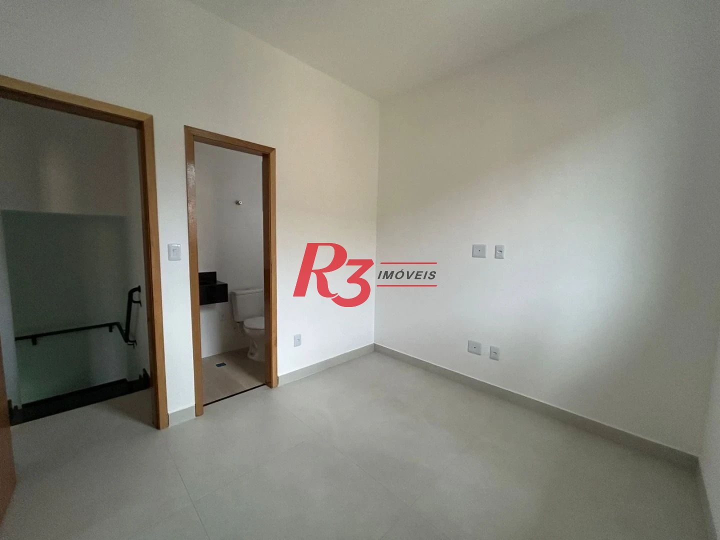 Casa com 2 dormitórios à venda, 90 m² por R$ 720.000,00 - Marapé - Santos/SP