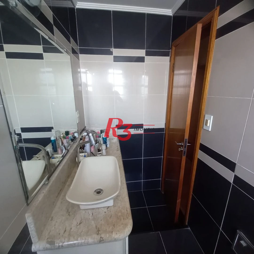Apartamento com 3 dormitórios à venda, 180 m² por R$ 850.000,00 - Campo Grande - Santos/SP