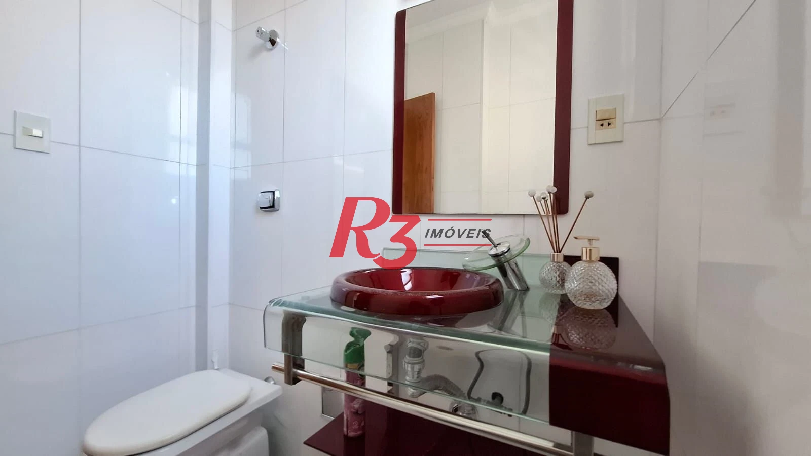 Apartamento com 3 dormitórios à venda, 180 m² por R$ 850.000,00 - Campo Grande - Santos/SP
