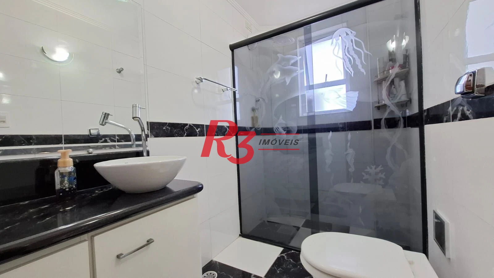Apartamento com 3 dormitórios à venda, 180 m² por R$ 850.000,00 - Campo Grande - Santos/SP