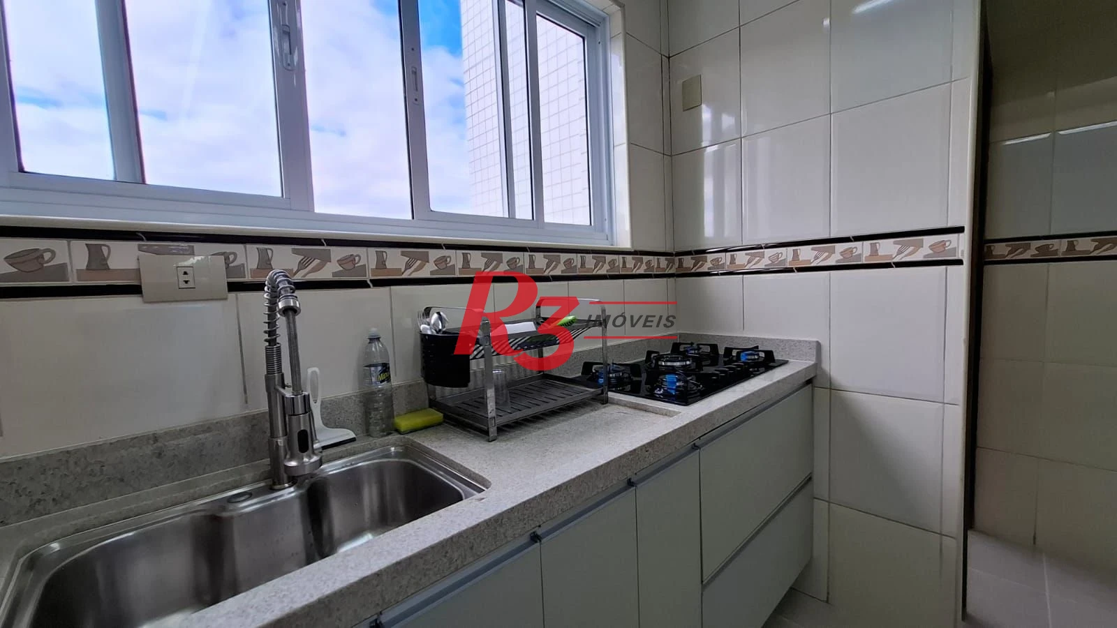 Apartamento com 3 dormitórios à venda, 180 m² por R$ 850.000,00 - Campo Grande - Santos/SP