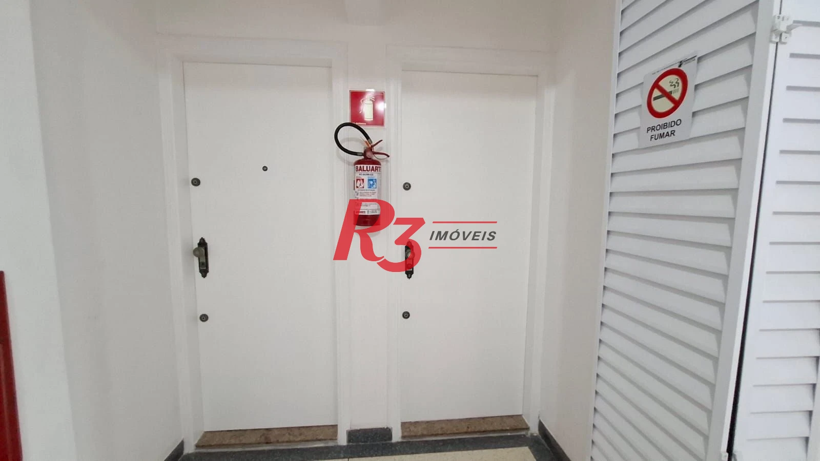 Apartamento com 3 dormitórios à venda, 180 m² por R$ 850.000,00 - Campo Grande - Santos/SP