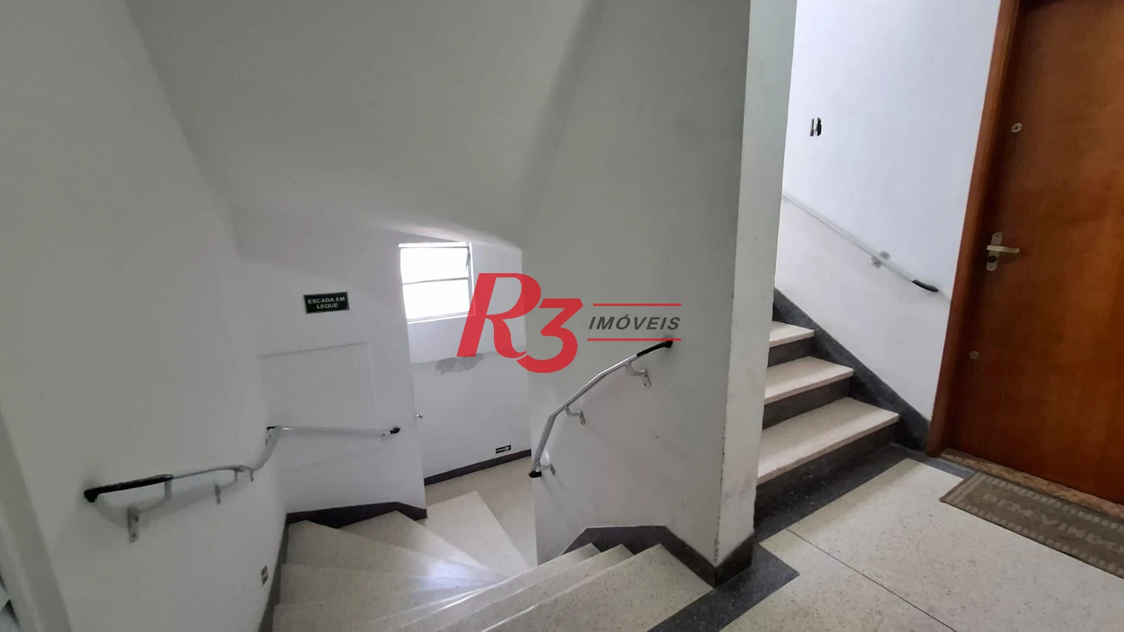 Apartamento com 3 dormitórios à venda, 180 m² por R$ 850.000,00 - Campo Grande - Santos/SP