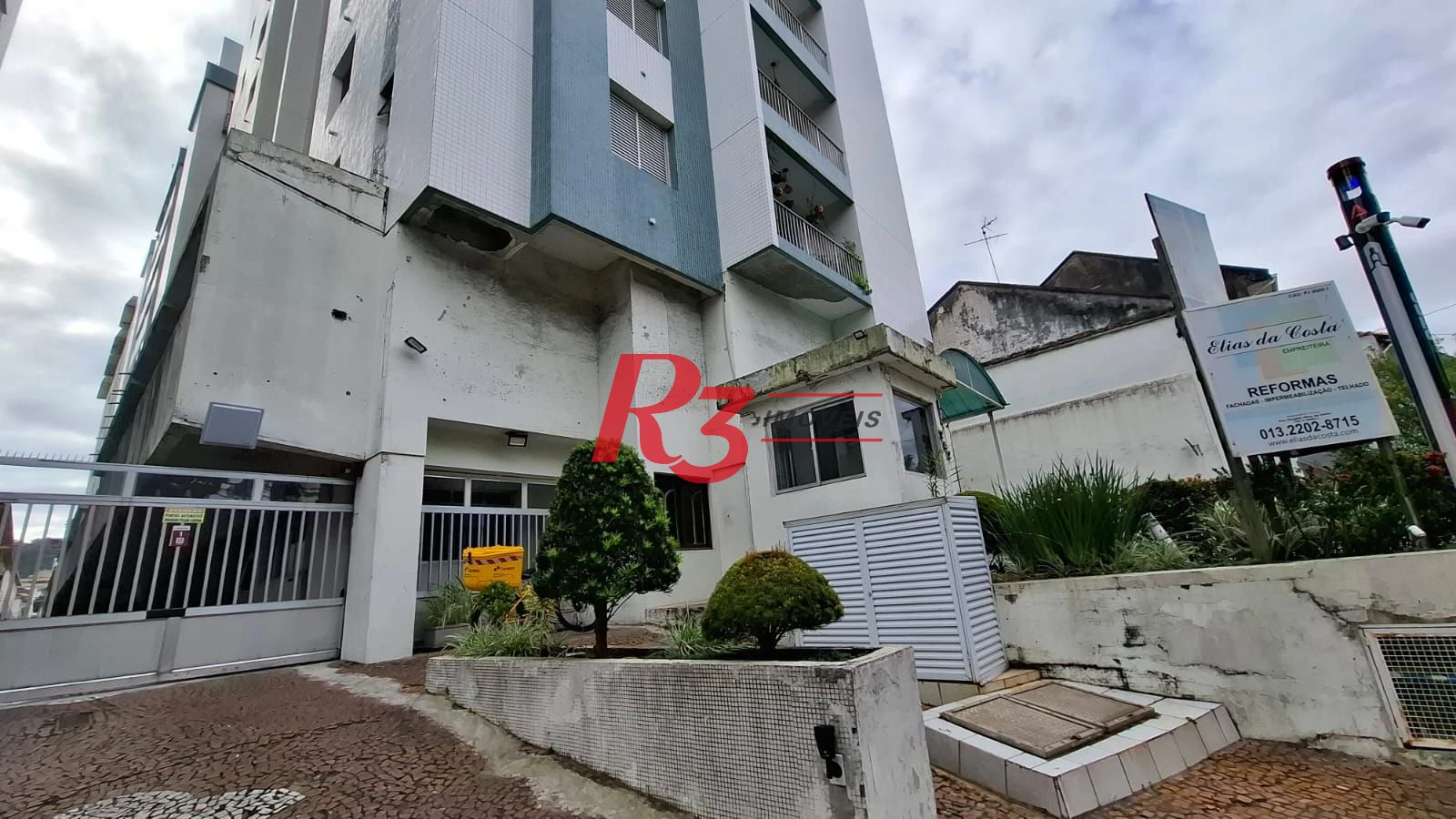 Apartamento com 3 dormitórios à venda, 180 m² por R$ 850.000,00 - Campo Grande - Santos/SP