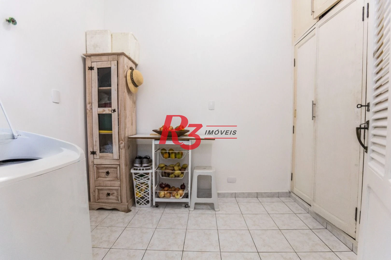 Apartamento com 2 dormitórios para alugar, 115 m² por R$ 6.000,00/mês - Boqueirão - Santos/SP