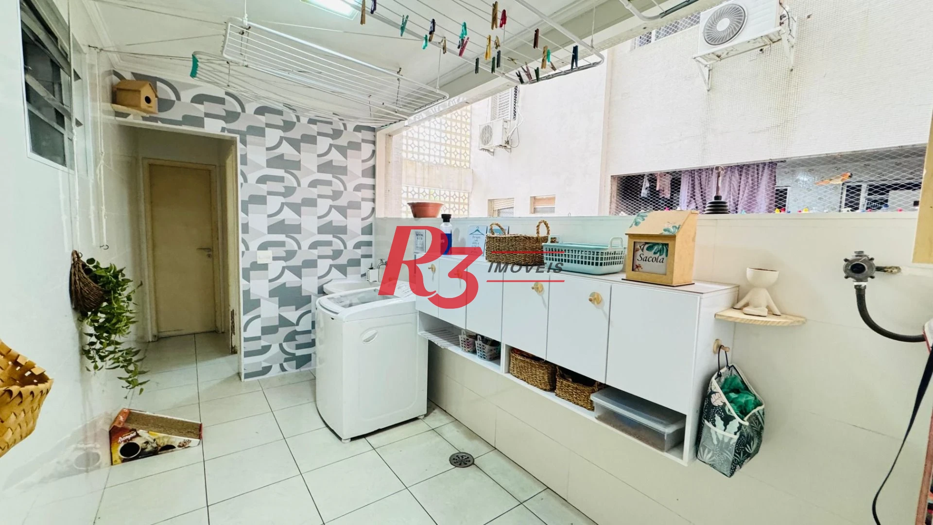 Apartamento com 3 dormitórios à venda, 140 m² por R$ 850.000,00 - Ponta da Praia - Santos/SP