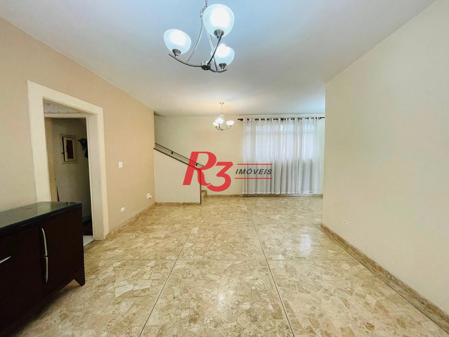 Sobrado para alugar, 250 m² por R$ 9.000,00/mês - Aparecida - Santos/SP