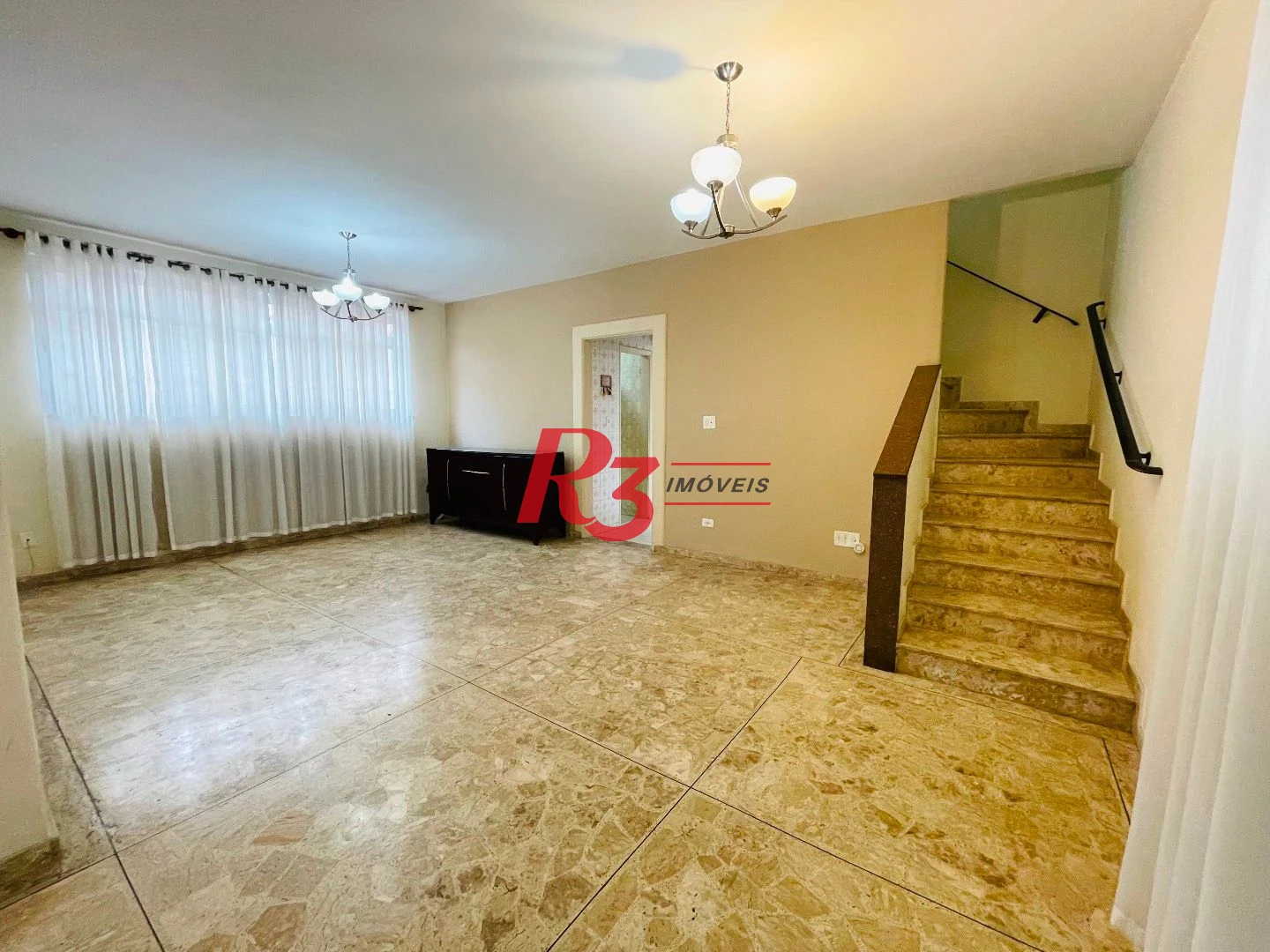 Sobrado para alugar, 250 m² por R$ 9.000,00/mês - Aparecida - Santos/SP