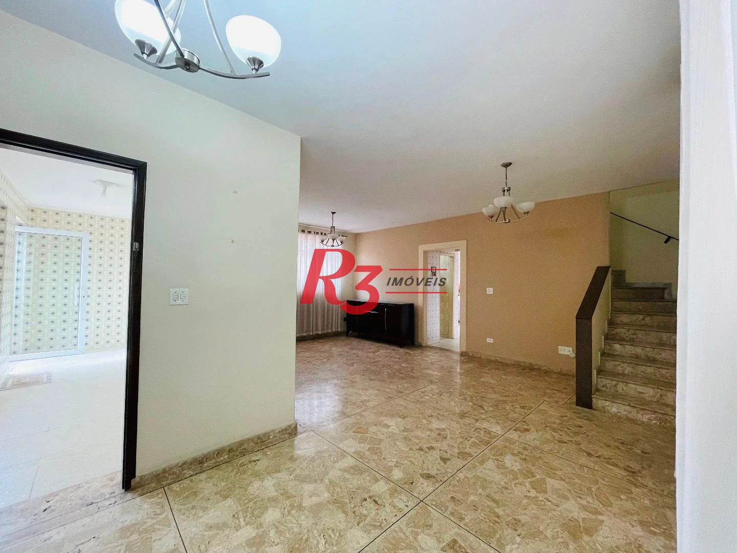 Sobrado para alugar, 250 m² por R$ 9.000,00/mês - Aparecida - Santos/SP