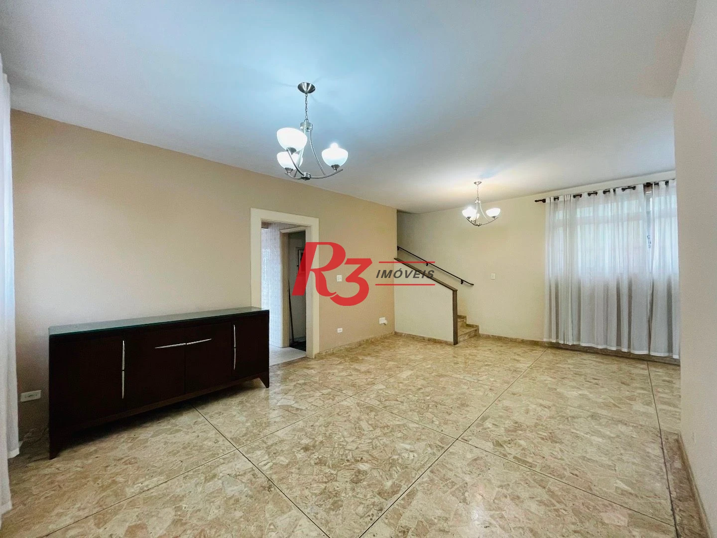Sobrado para alugar, 250 m² por R$ 9.000,00/mês - Aparecida - Santos/SP