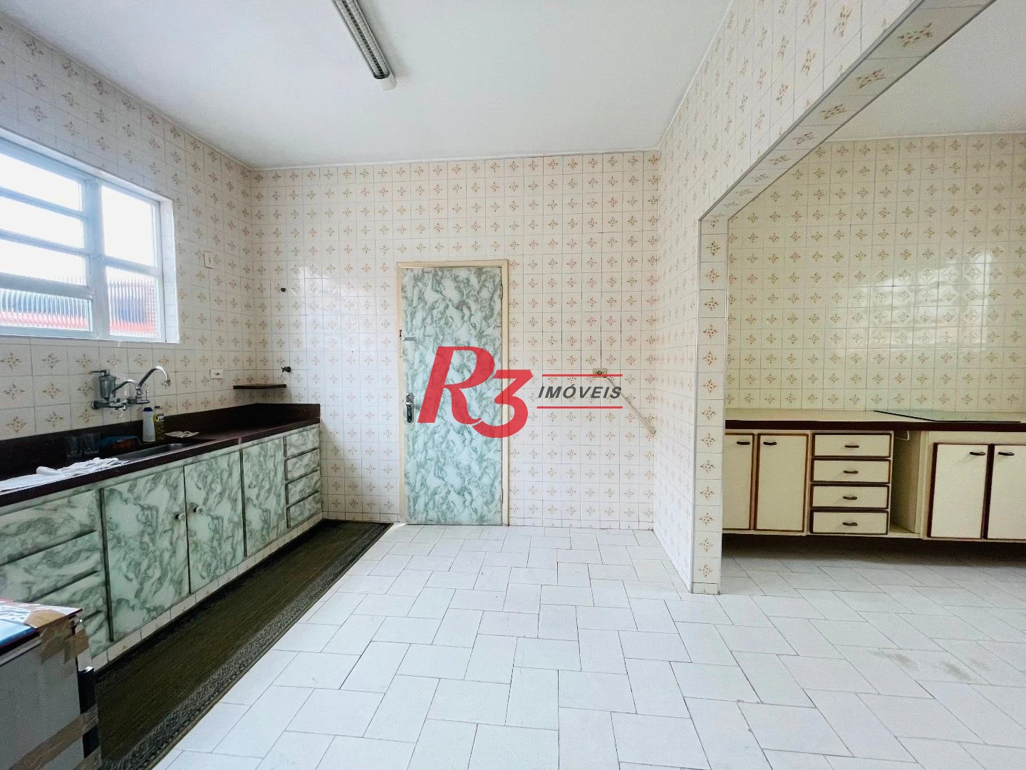Sobrado para alugar, 250 m² por R$ 9.000,00/mês - Aparecida - Santos/SP